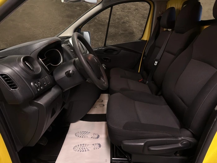 RENAULT Trafic 2.0 ENERGY dCi145 3.0t Business L1H1-image-8