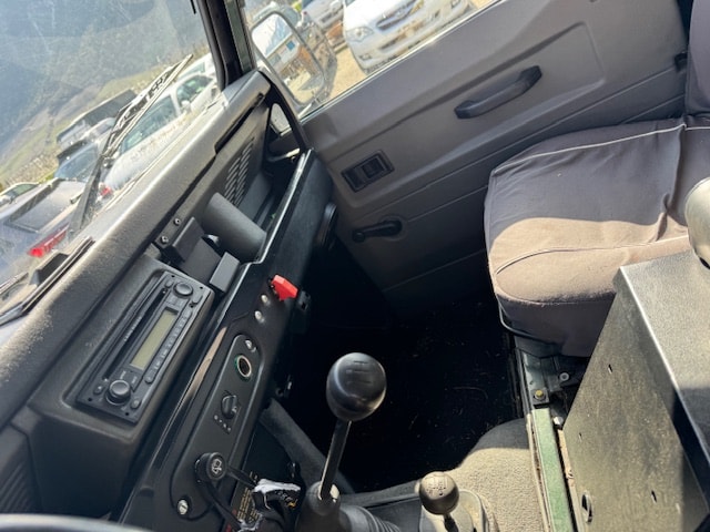LAND ROVER Defender 90 SW 2.5 TDi-image-1