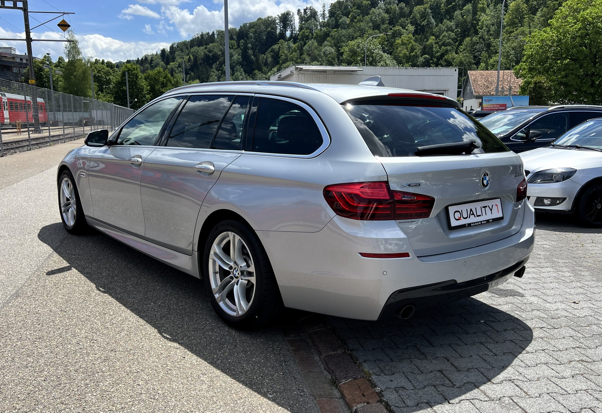 BMW 535d Touring xDrive Steptronic-showroom-element-2
