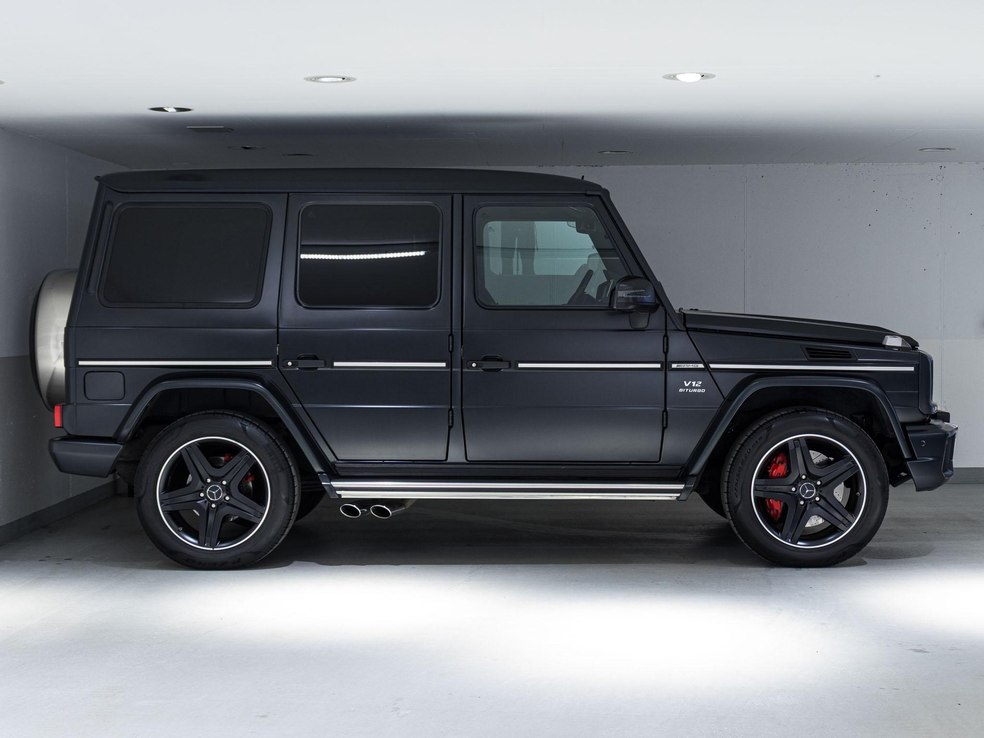 MERCEDES-BENZ G 65 AMG-image-1