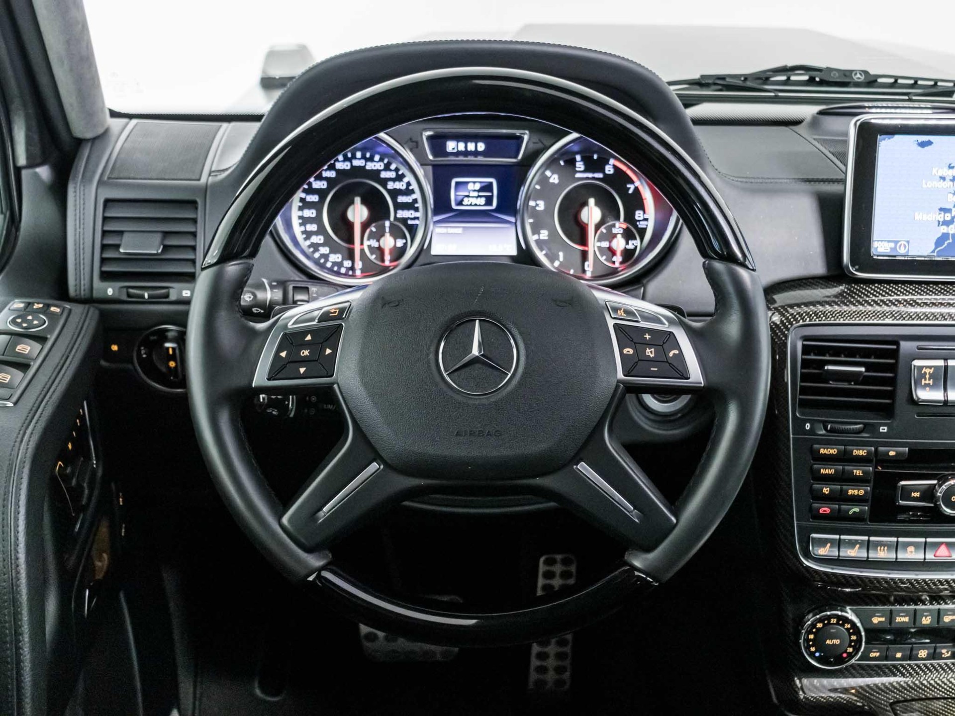MERCEDES-BENZ G 65 AMG-image-10