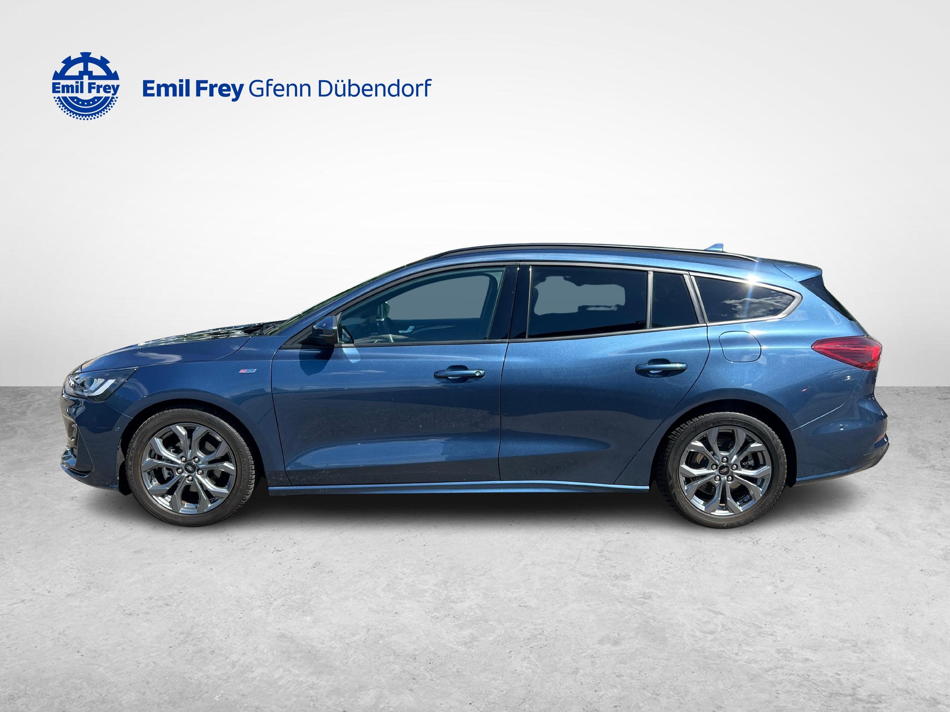 FORD Focus Station Wagon 1.0i EcoB Hybrid 155 ST-Line-showroom-element-1