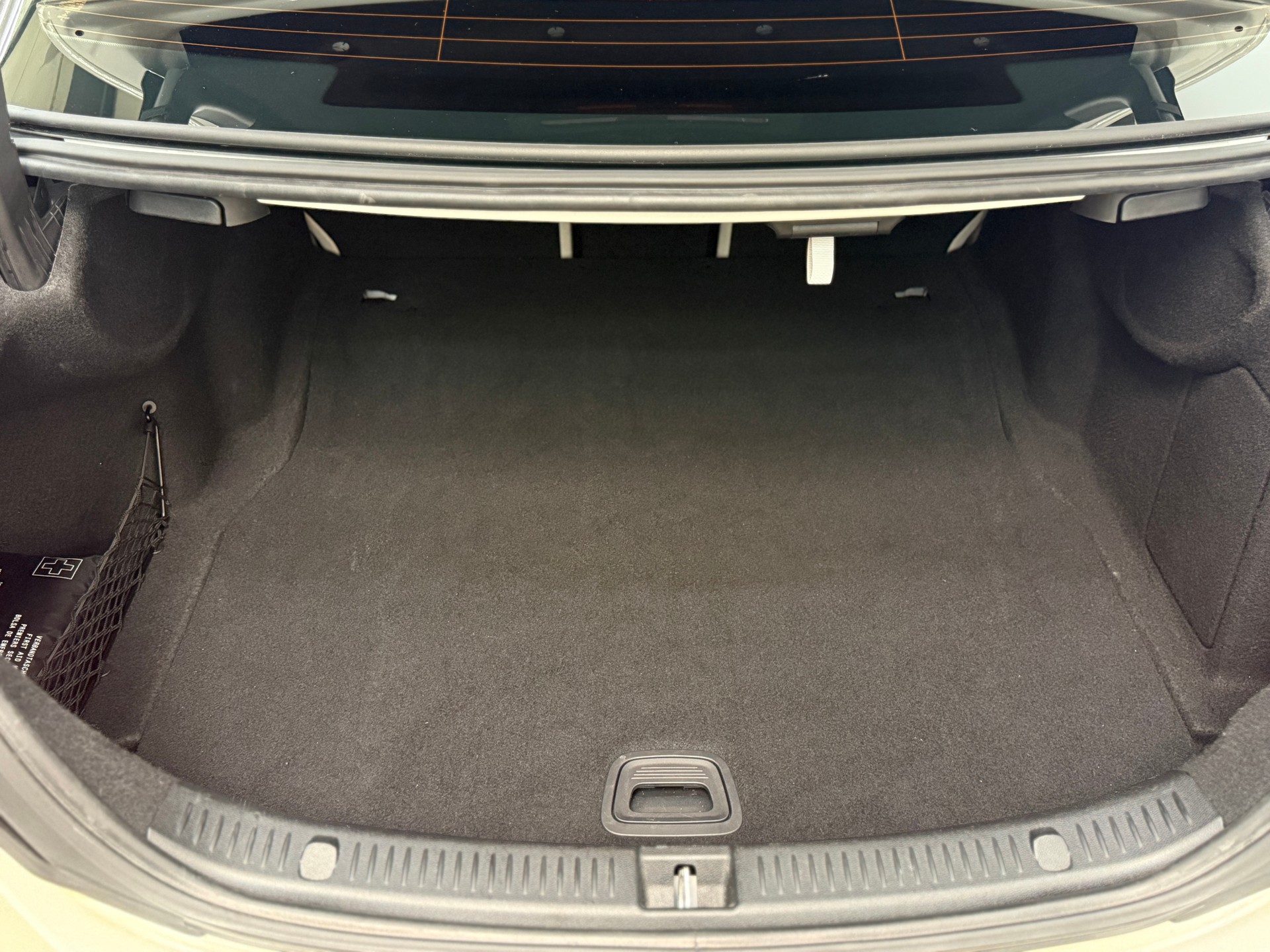 MERCEDES-BENZ E 400 Avantgarde 4Matic 9G-Tronic-image-24