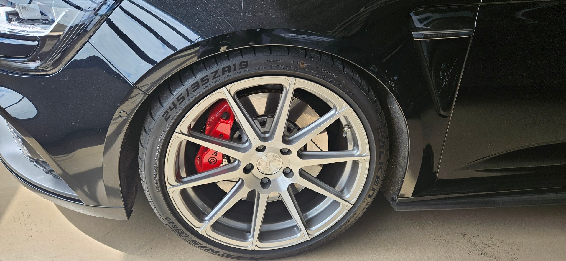 RENAULT Mégane Trophy 300-image-6