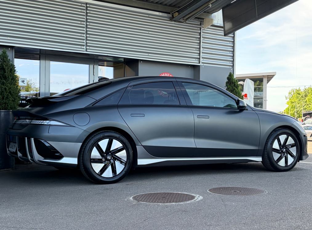 HYUNDAI Ioniq 6 77kWh Amplia-showroom-element-2