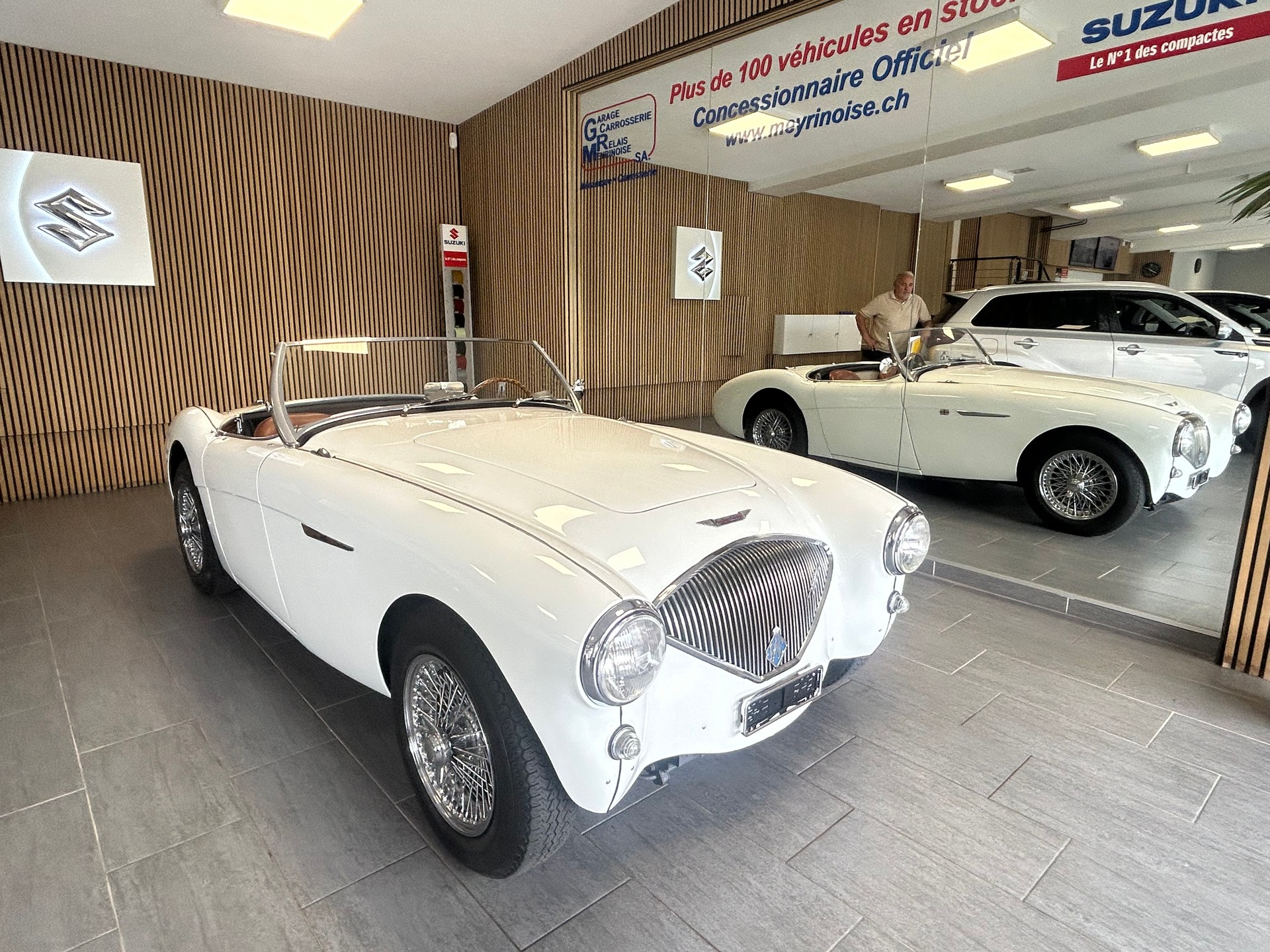 AUSTIN-HEALEY 100 BN1-showroom-element-2