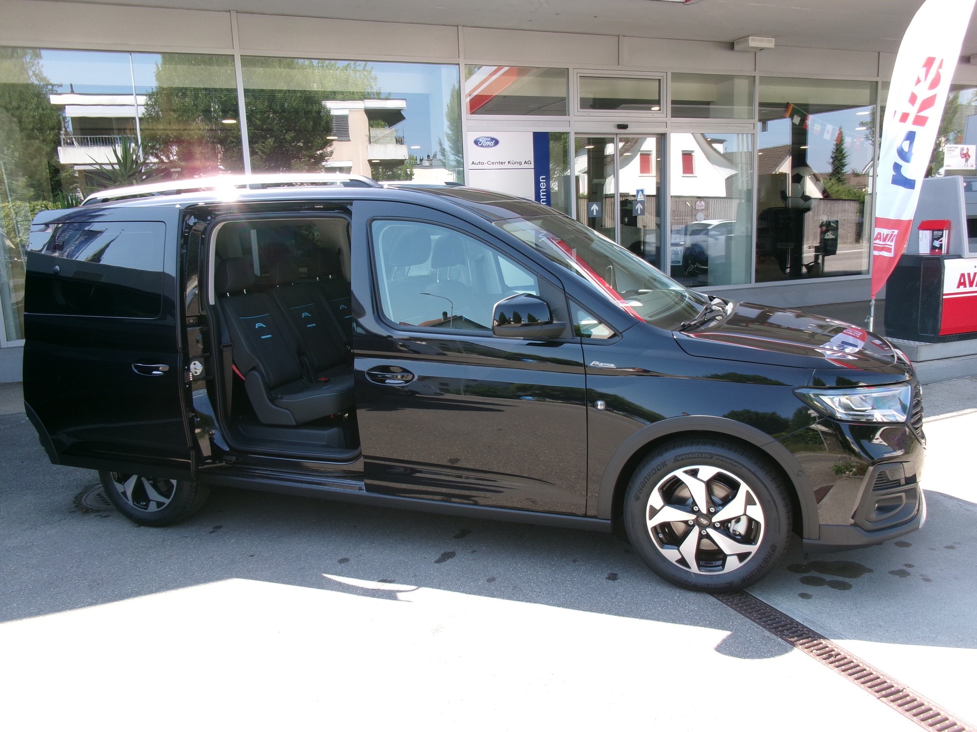 FORD Grand Tourneo Connect 2.0 EcoBlue Active Automat-showroom-element-2
