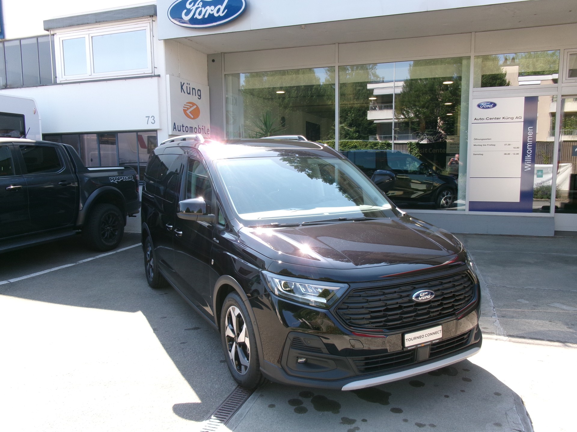 FORD Grand Tourneo Connect 2.0 EcoBlue Active Automat
