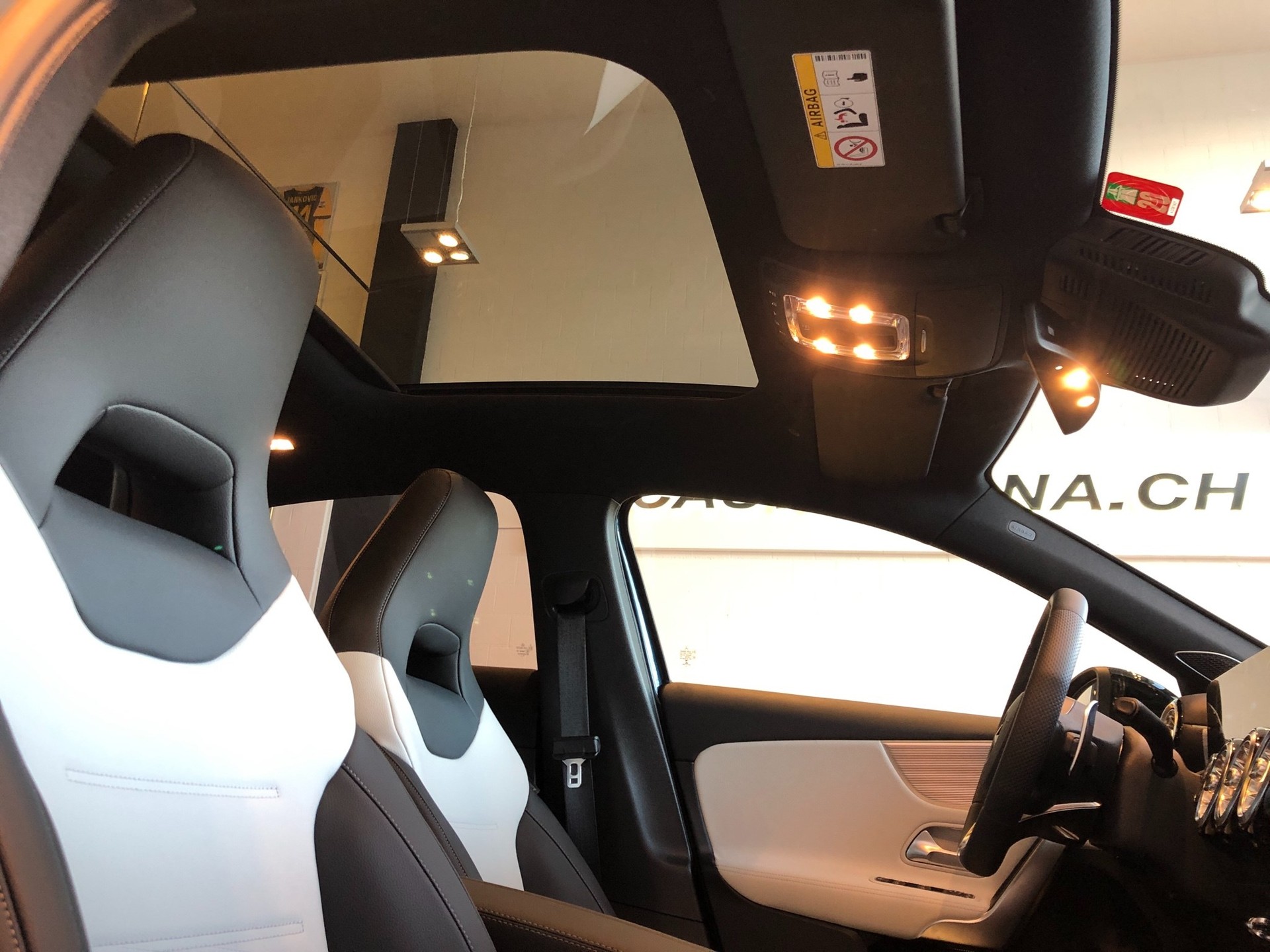 MERCEDES-BENZ A 45 S AMG 4Matic+ Speedshift-image-6