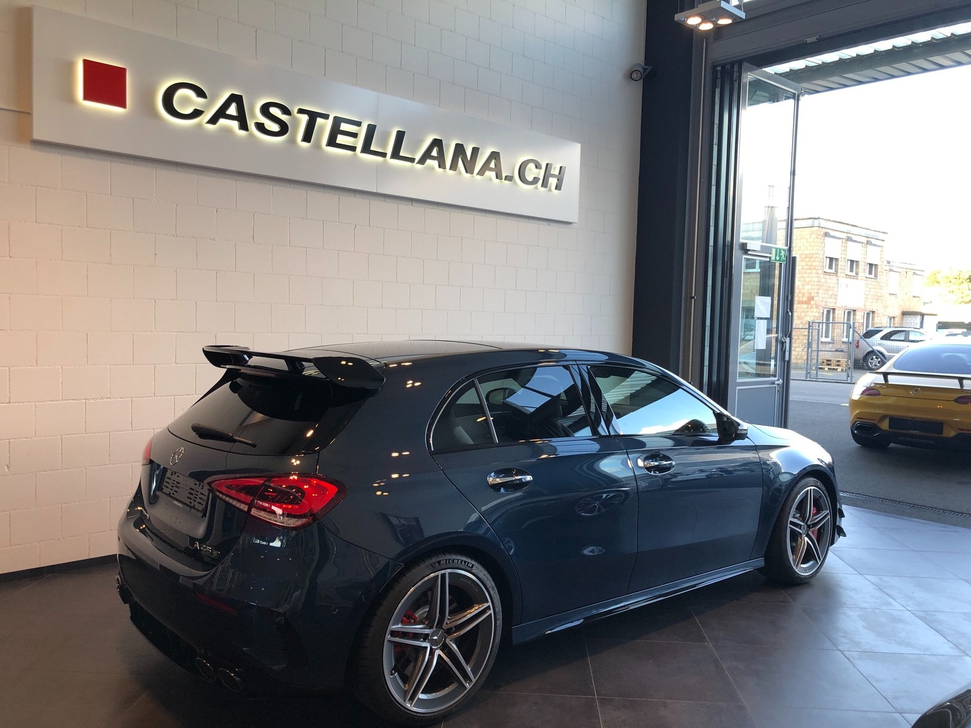 MERCEDES-BENZ A 45 S AMG 4Matic+ Speedshift-showroom-element-1