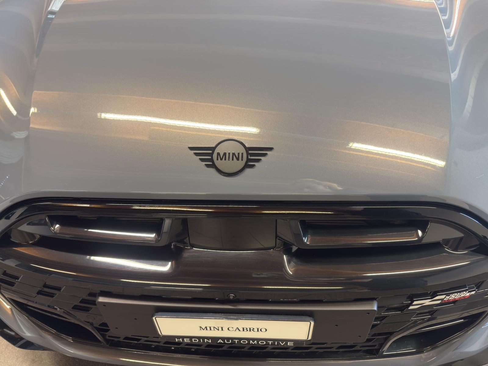 MINI Cabrio F67 2.0i John Cooper Works-image-23