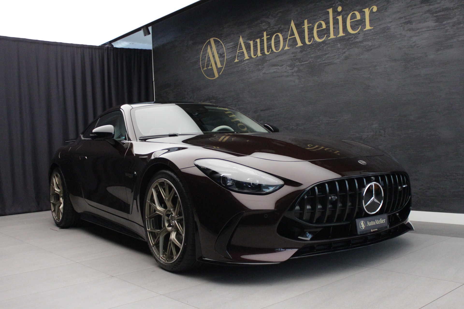MERCEDES-BENZ AMG GT 63 4Matic+ Executive Edition-showroom-element-1