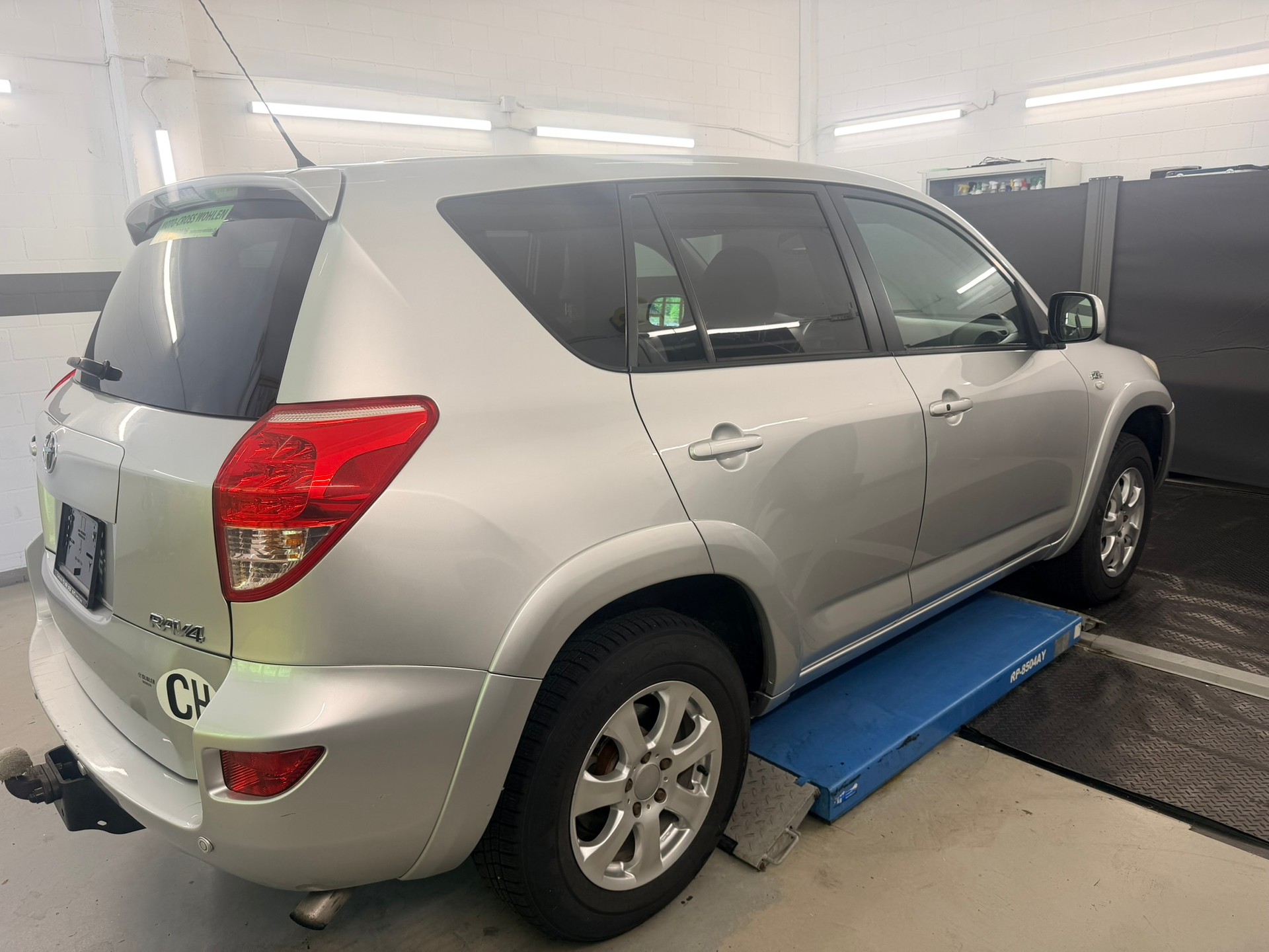 TOYOTA RAV-4 2.2D-4 D CleanPower Linea Luna-showroom-element-3