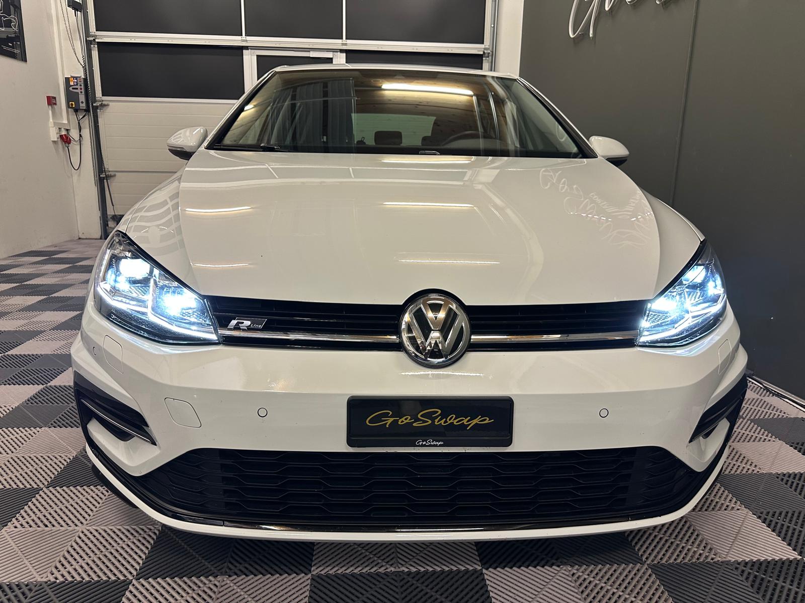 VW Golf 1.5 TSI R-LINE Edition 45 DSG-image-8