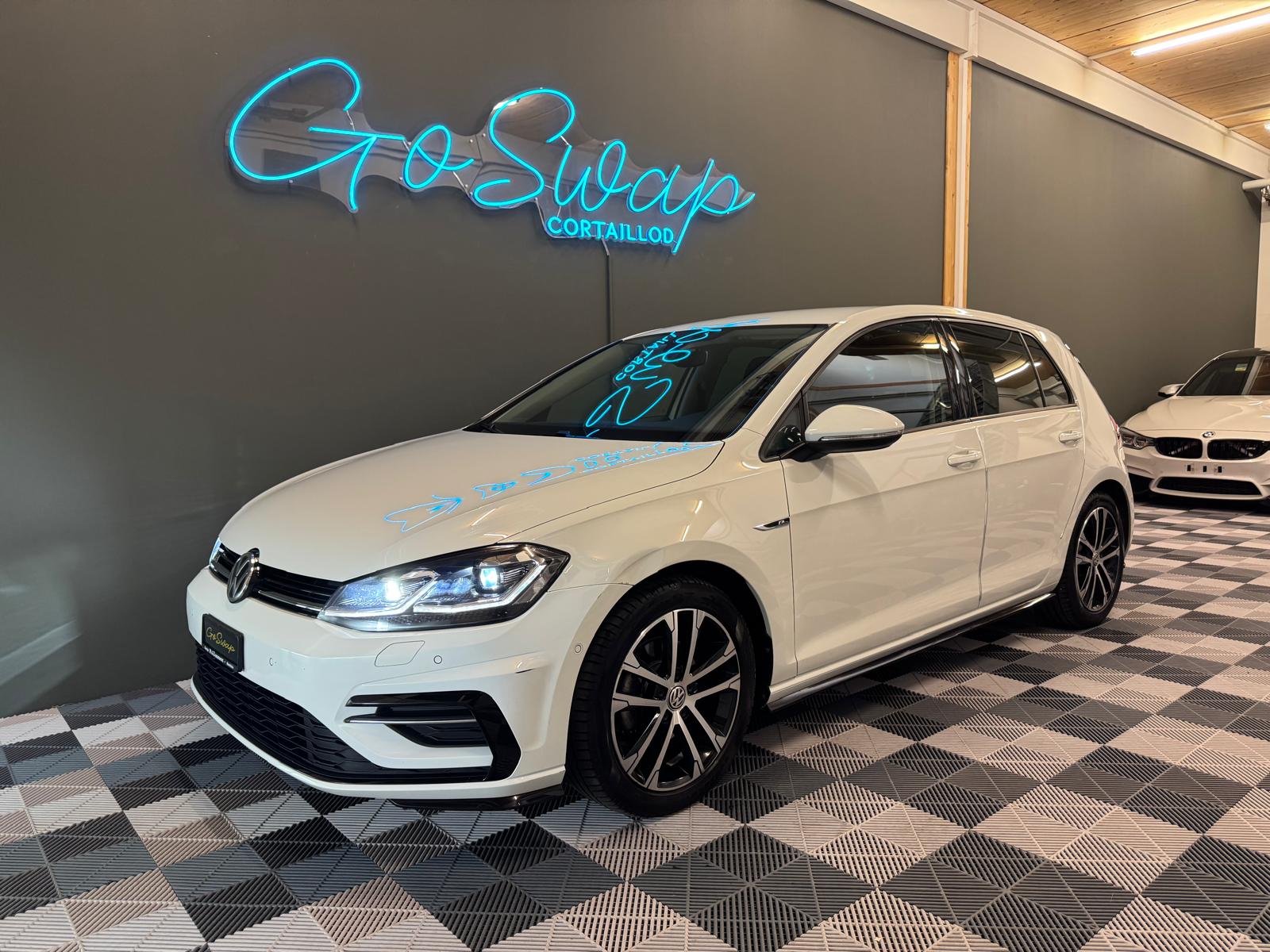 VW Golf 1.5 TSI R-LINE Edition 45 DSG