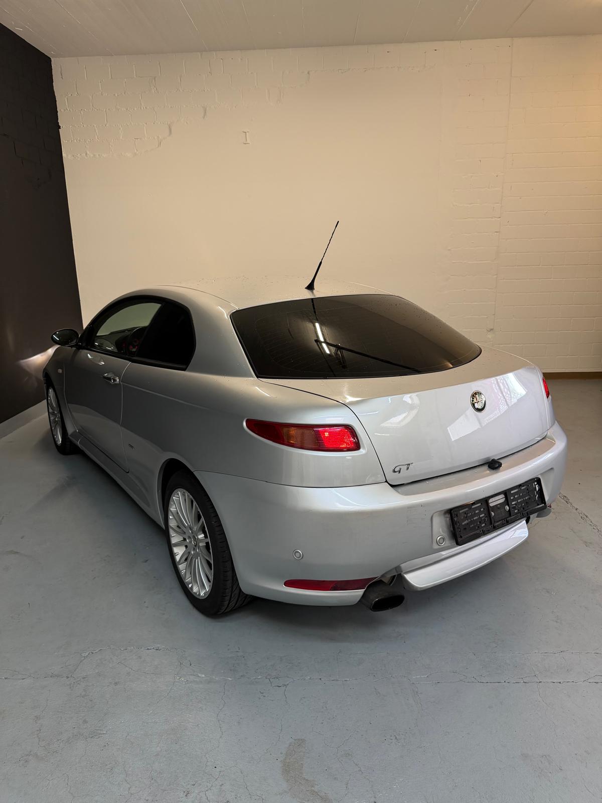 ALFA ROMEO GT 2.0 JTS Collezione ***CH-Fahrzeug***-showroom-element-3