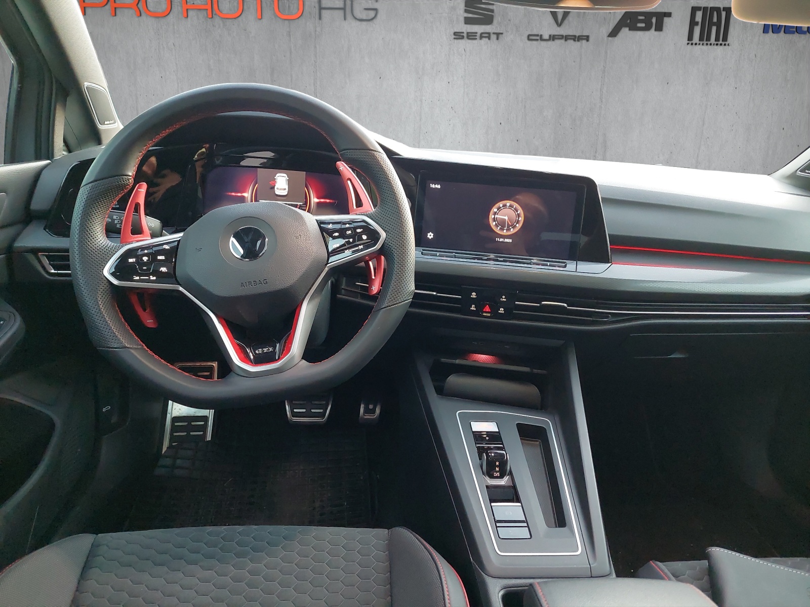 VW Golf 2.0 TSI GTI Clubsport DSG-image-8