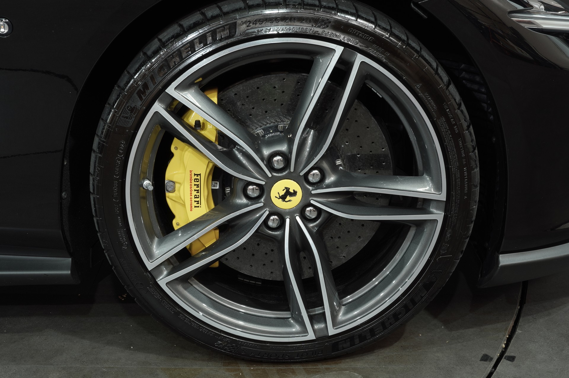FERRARI Roma 3.9 V8 T Spider-image-15