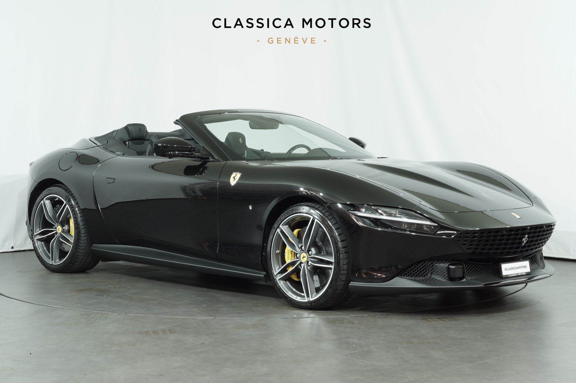 FERRARI Roma 3.9 V8 T Spider-showroom-element-1