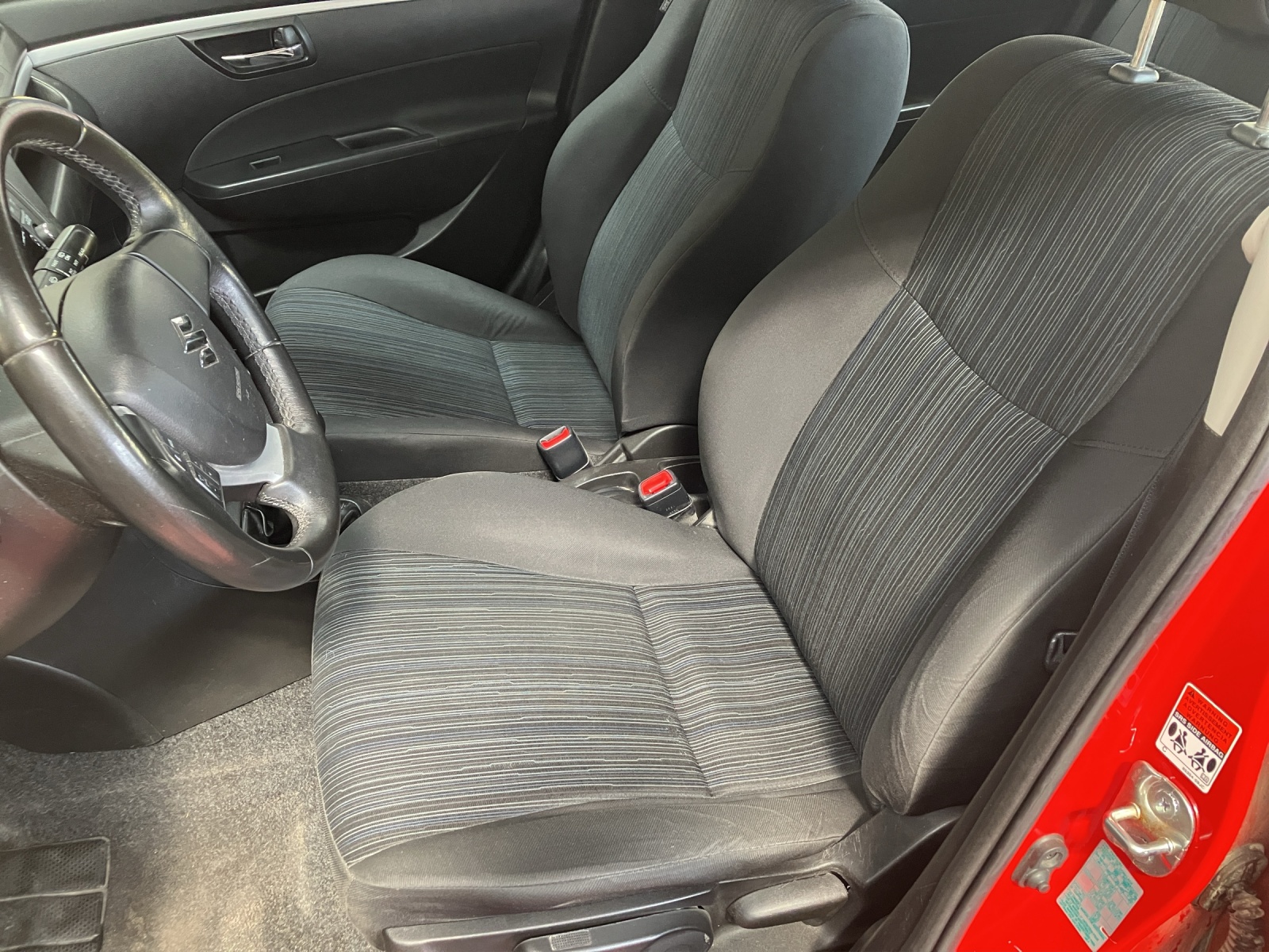 SUZUKI Swift 1.2i 16V Compact Top 4x4-image-8