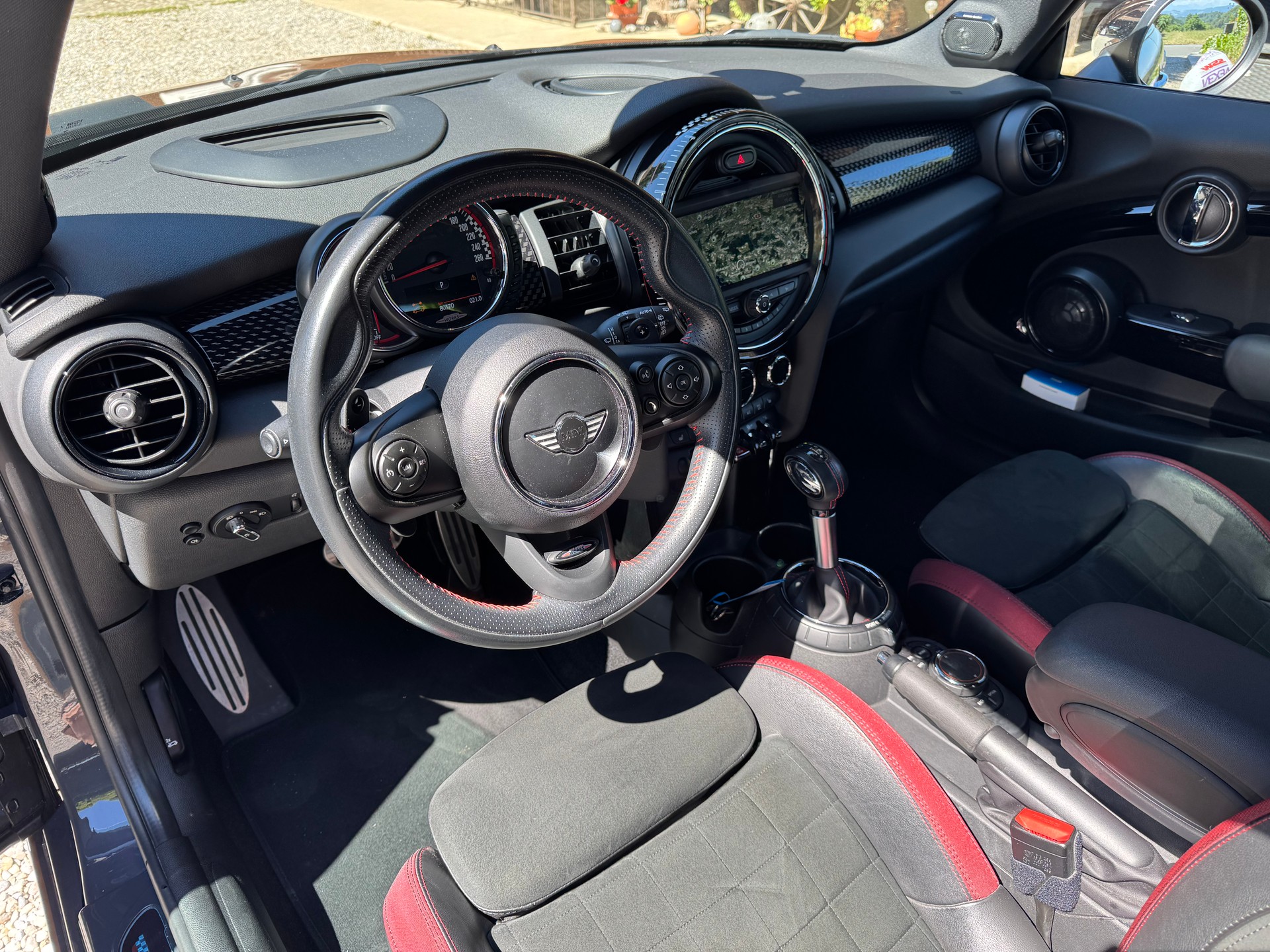 MINI Cooper John Cooper Works Steptronic-image-10