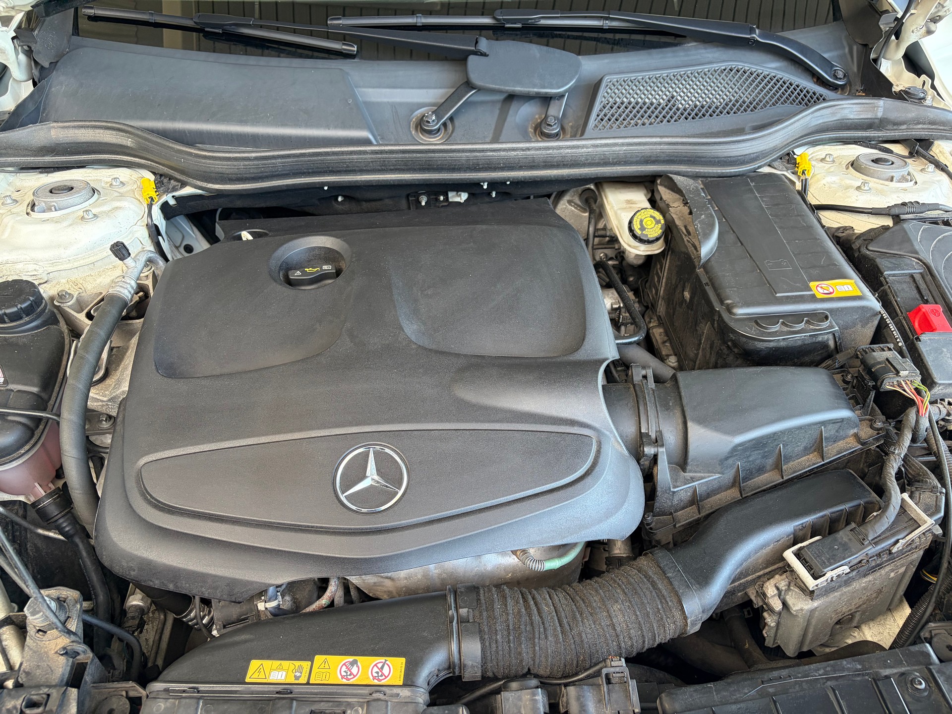 MERCEDES-BENZ GLA 200 Style-image-12