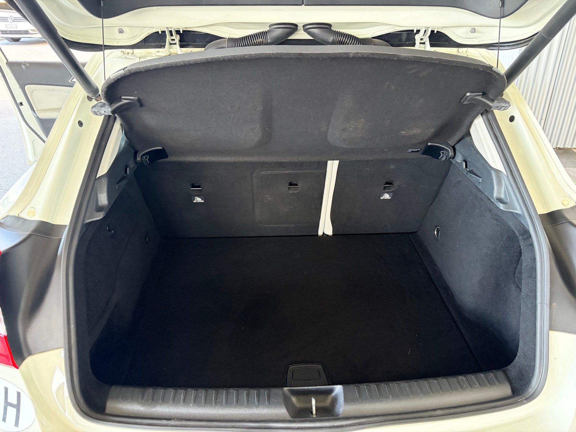 MERCEDES-BENZ GLA 200 Style-image-9