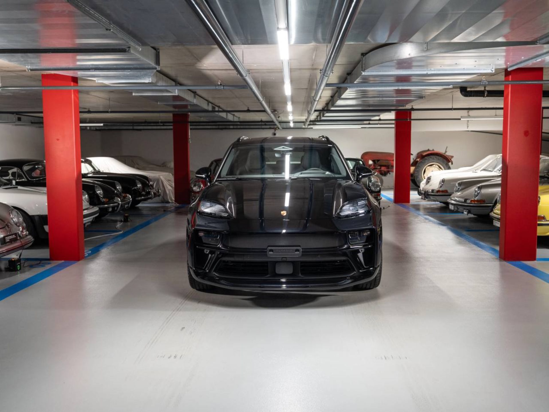 PORSCHE Macan GTS-showroom-element-1