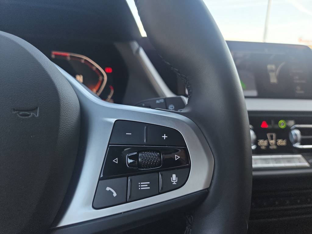 BMW 118d Pure M Sport-image-15