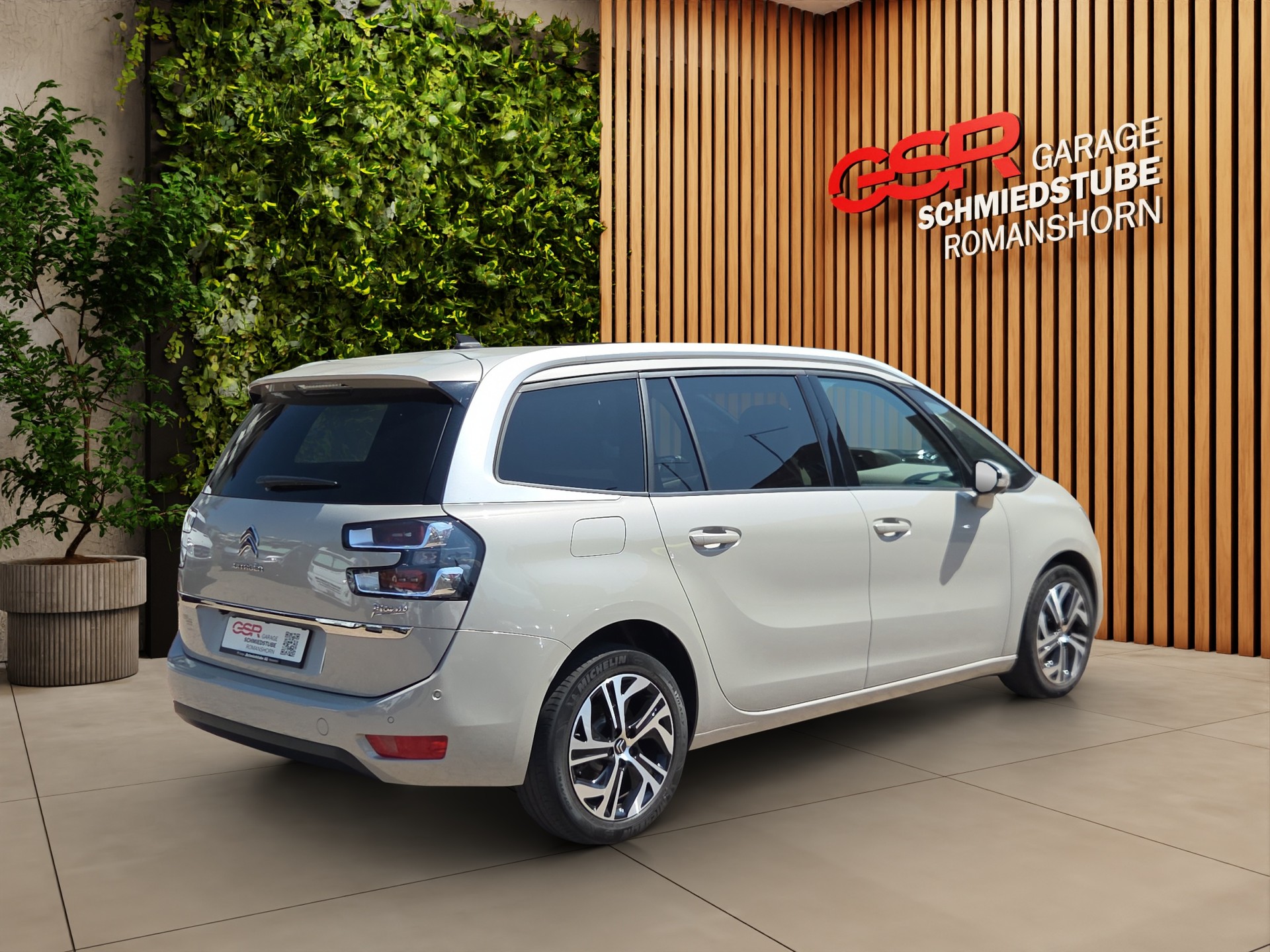 CITROEN Grand C4 Picasso 2.0 BlueHDi Shine EAT6-image-4
