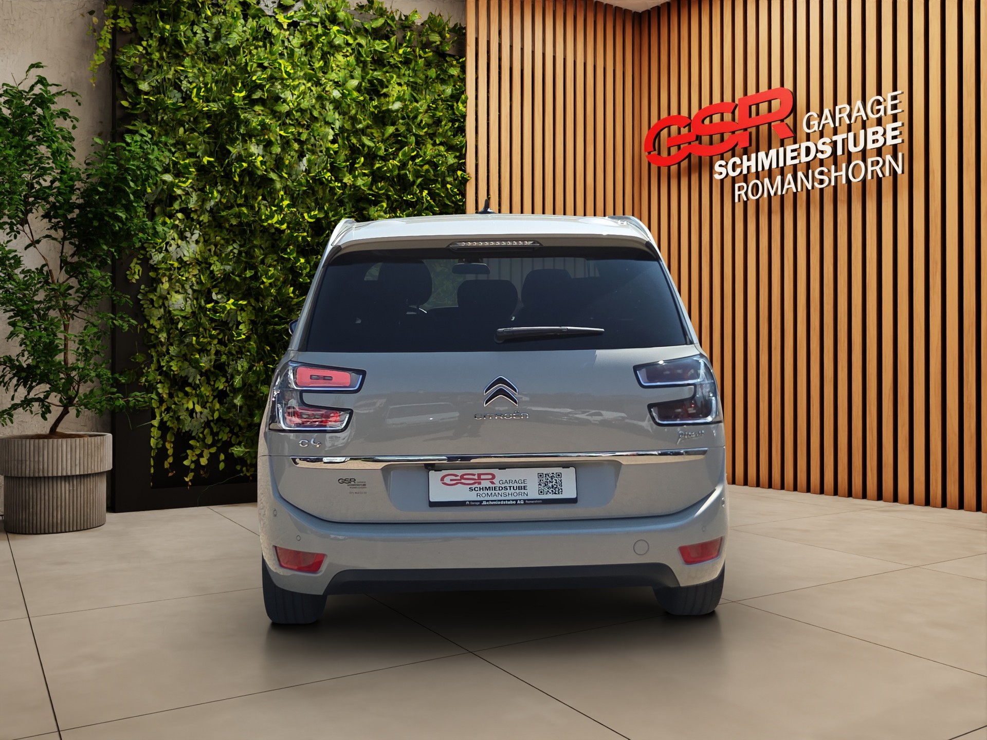 CITROEN Grand C4 Picasso 2.0 BlueHDi Shine EAT6-image-3