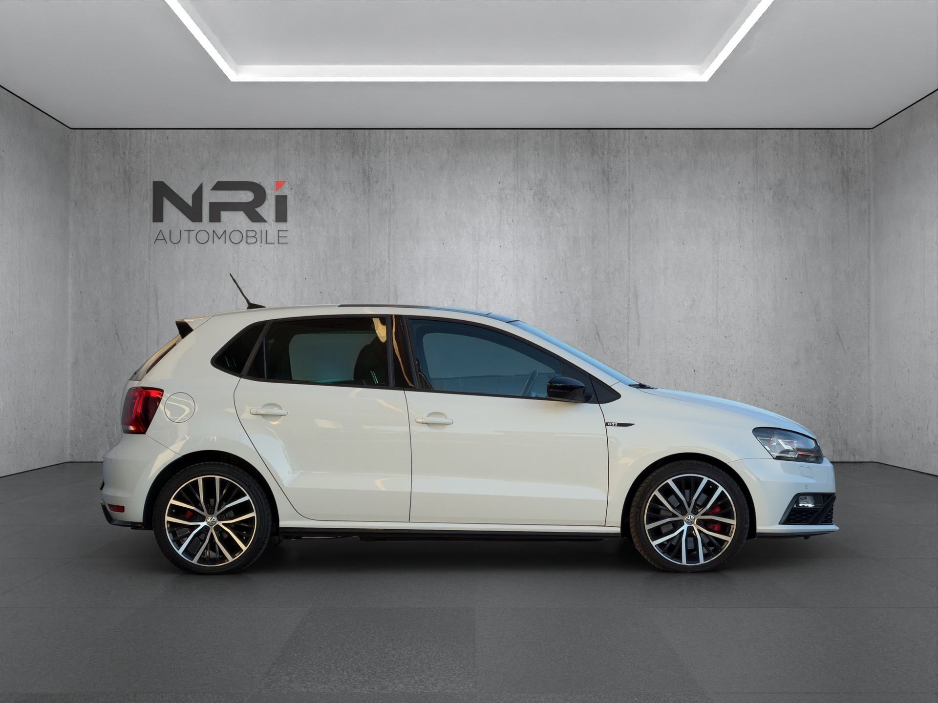 VW Polo 1.8 TSI GTI DSG-showroom-element-3