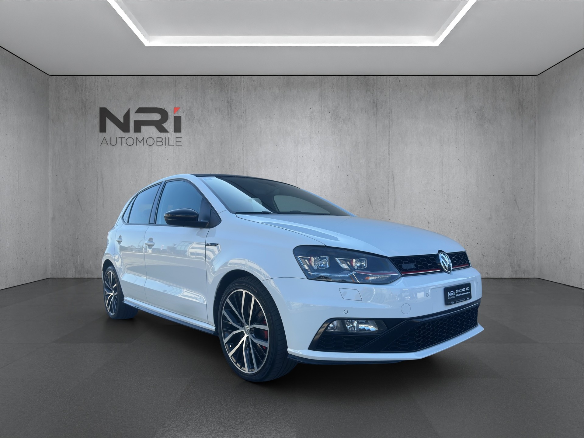 VW Polo 1.8 TSI GTI DSG-showroom-element-2
