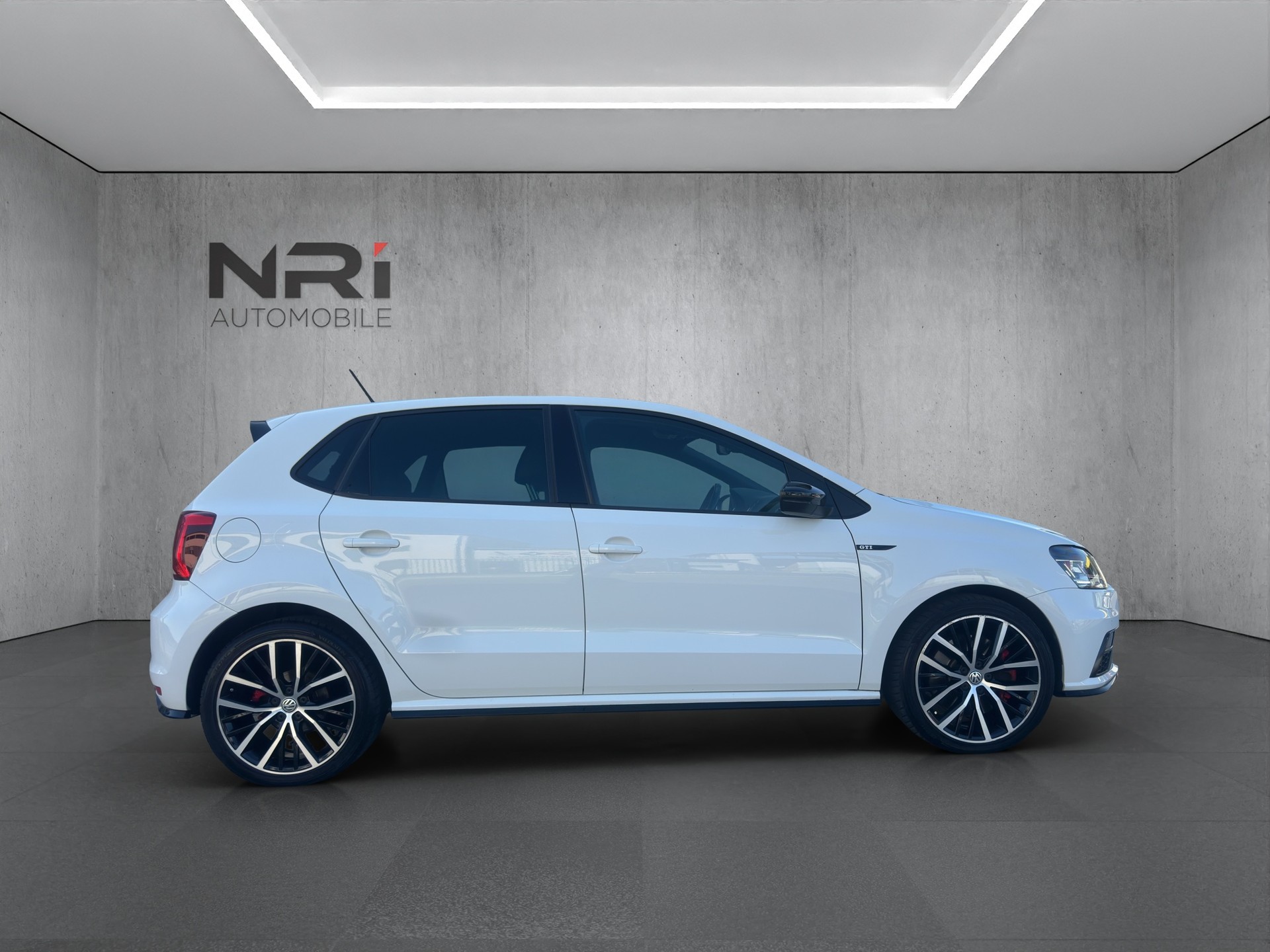 VW Polo 1.8 TSI GTI DSG-showroom-element-3