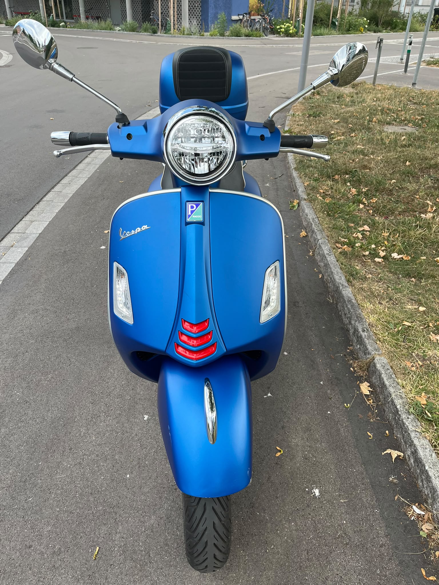 PIAGGIO Vespa GTS 300 HPE Super Sport ABS/ASR-showroom-element-3