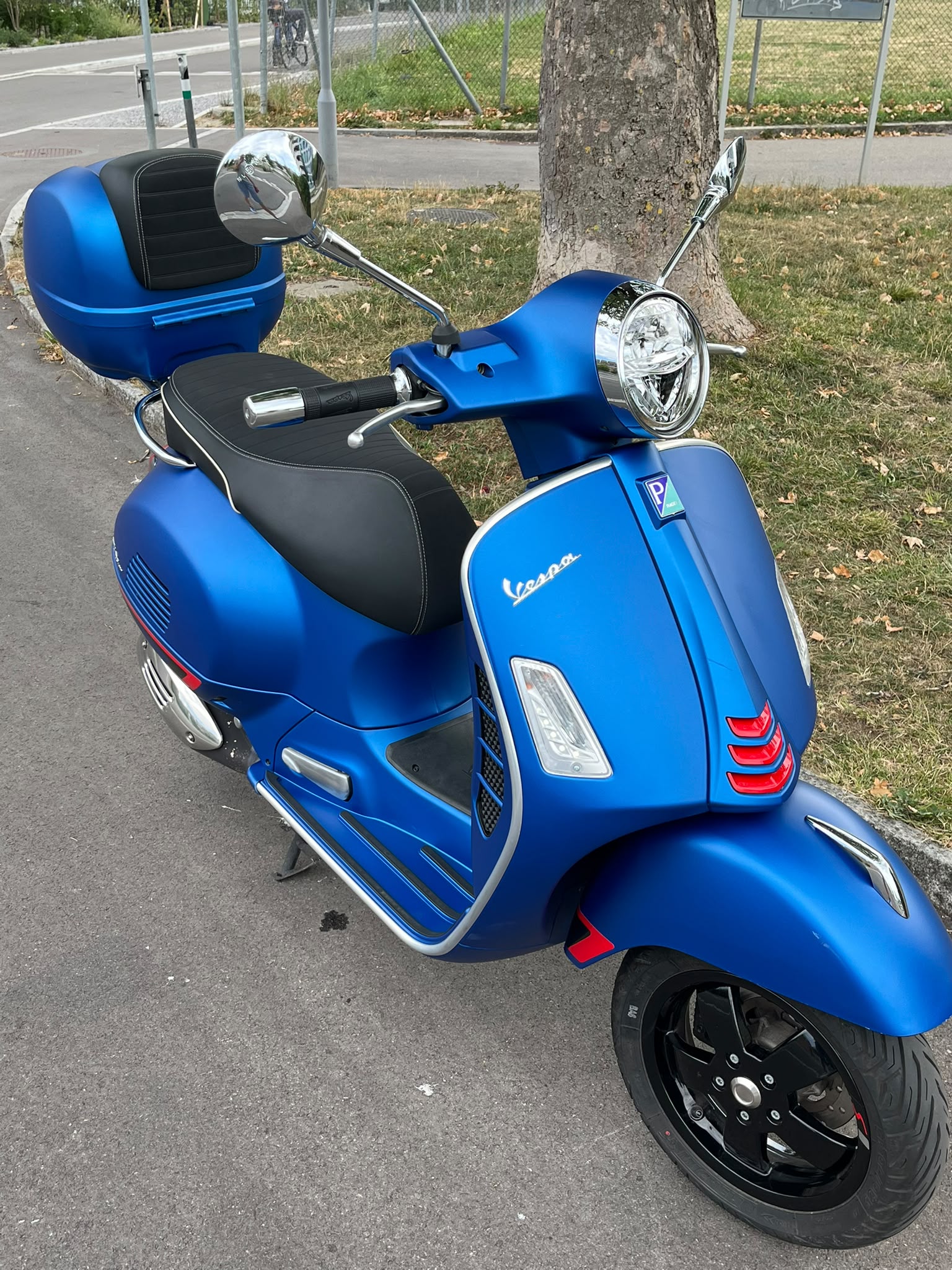 PIAGGIO Vespa GTS 300 HPE Super Sport ABS/ASR-showroom-element-1