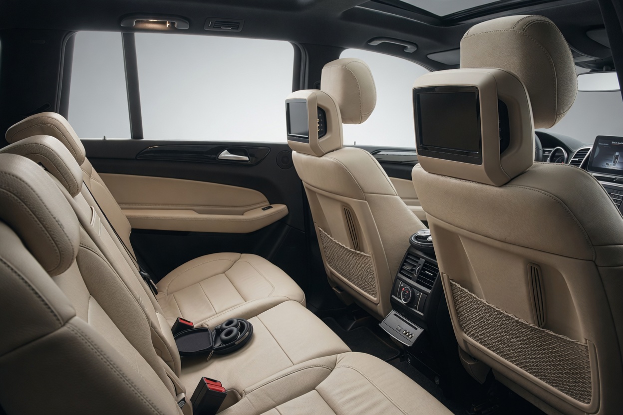 MERCEDES-BENZ GLS 350 d 4Matic 9G-TRONIC-image-11
