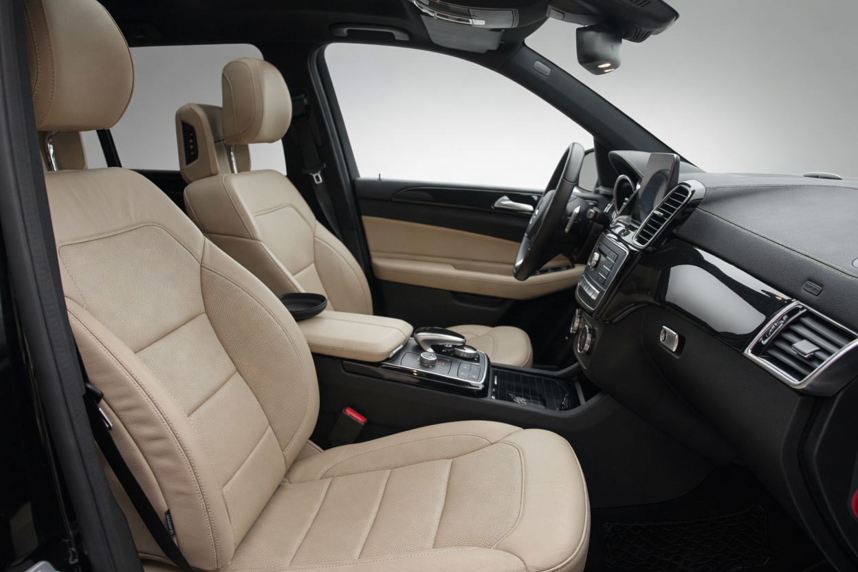 MERCEDES-BENZ GLS 350 d 4Matic 9G-TRONIC-image-12