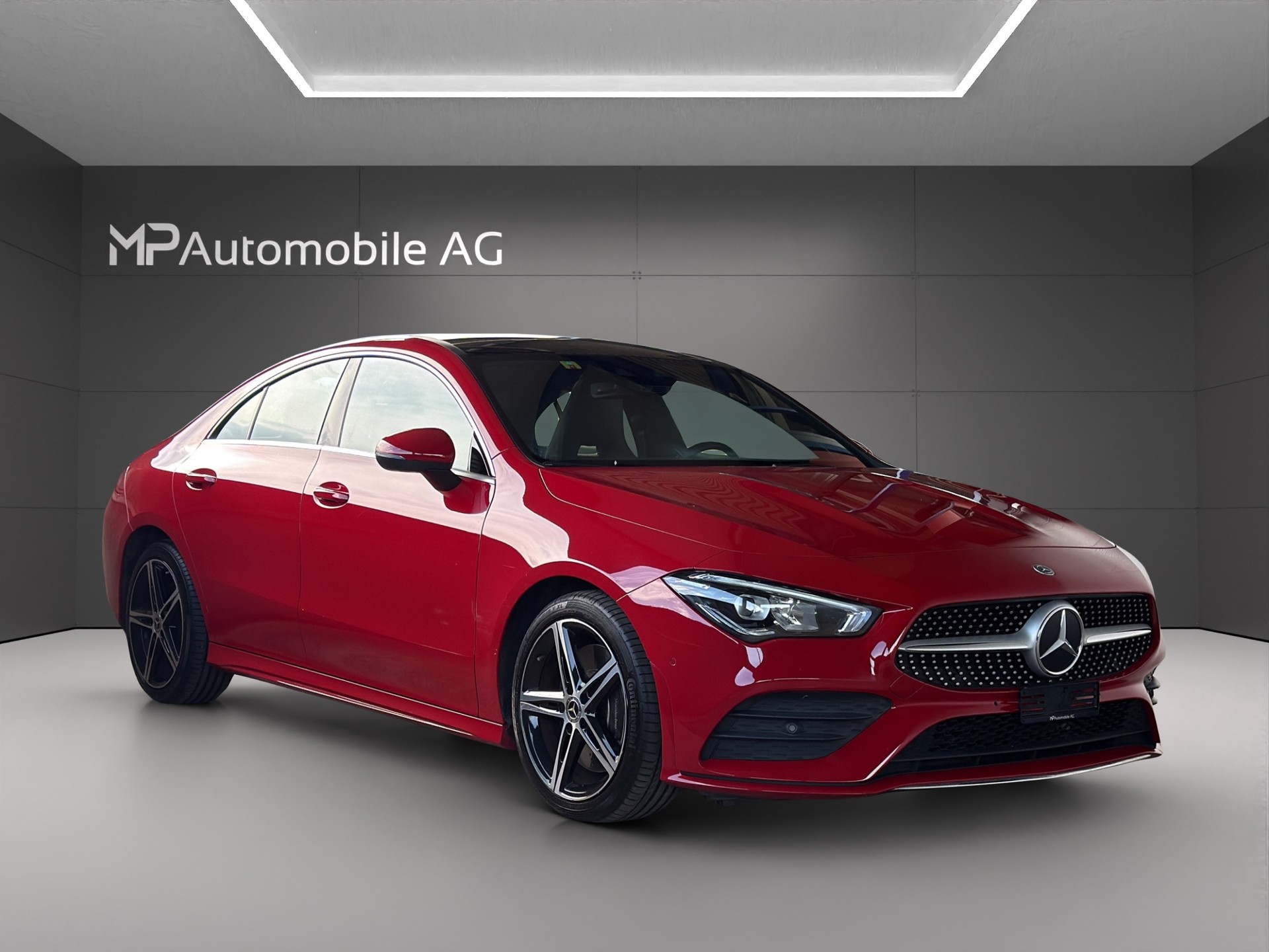 MERCEDES-BENZ CLA 220 AMG Line 7G-DCT-showroom-element-1