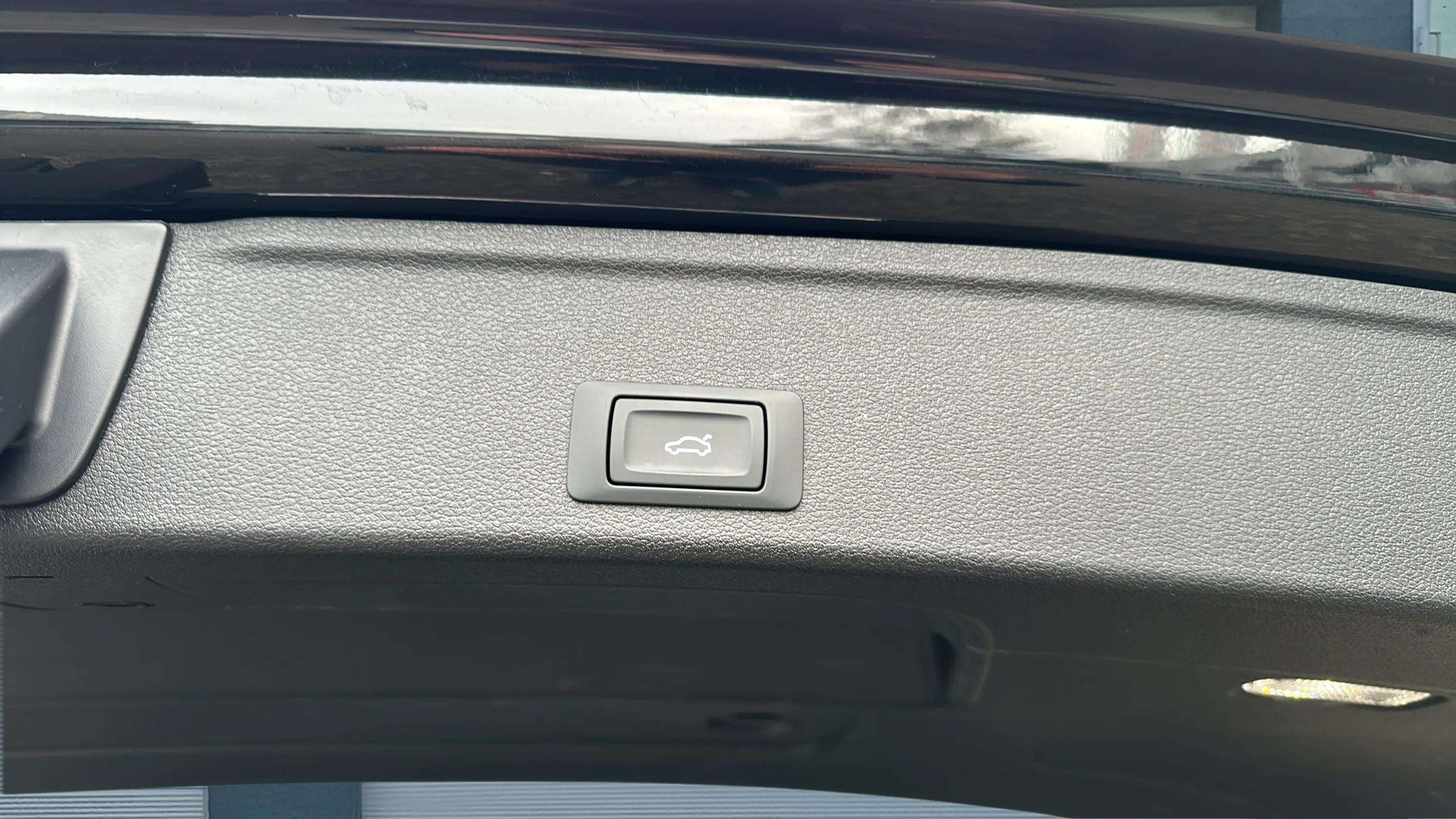 AUDI A4 Avant 40 TDI S line Attraction quattro S-tronic mit AHK Vorbereitung & 5J Werksgarantie oder bis 100000km-image-20