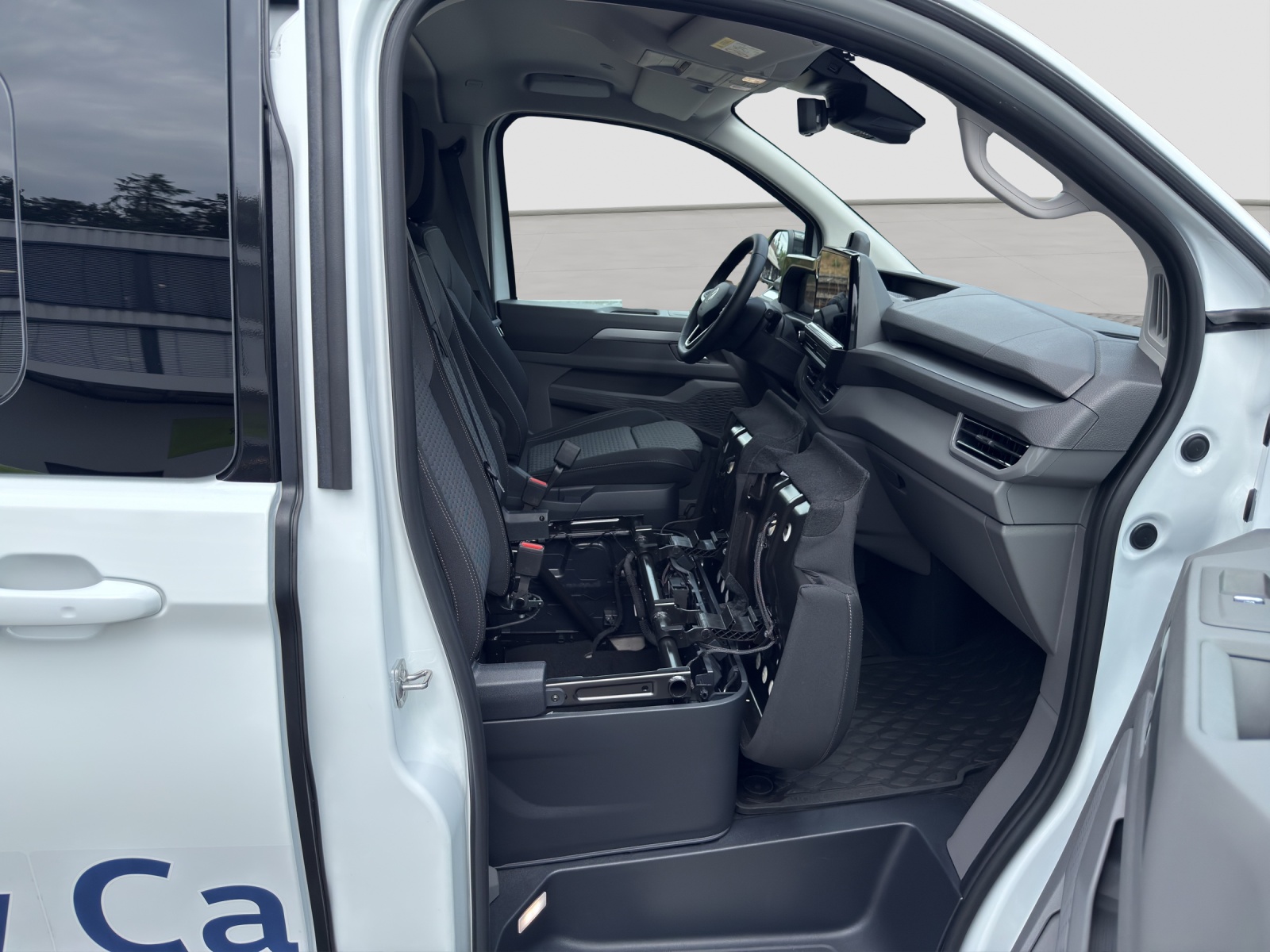 VW Caravelle 2.5TSI eHYBRID 16,5 kWh Life Aut.8-image-13