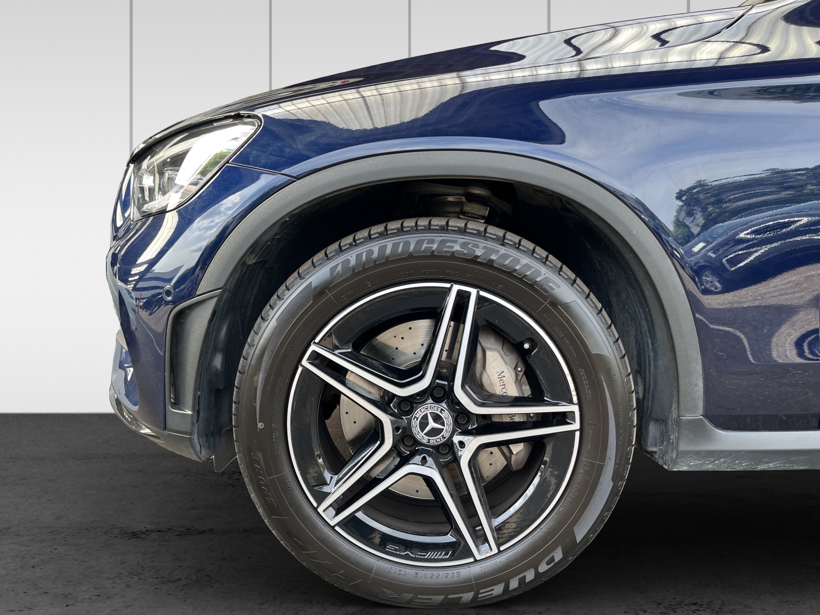 MERCEDES-BENZ GLC 300 AMG Line 4Matic 9G-Tronic-image-14