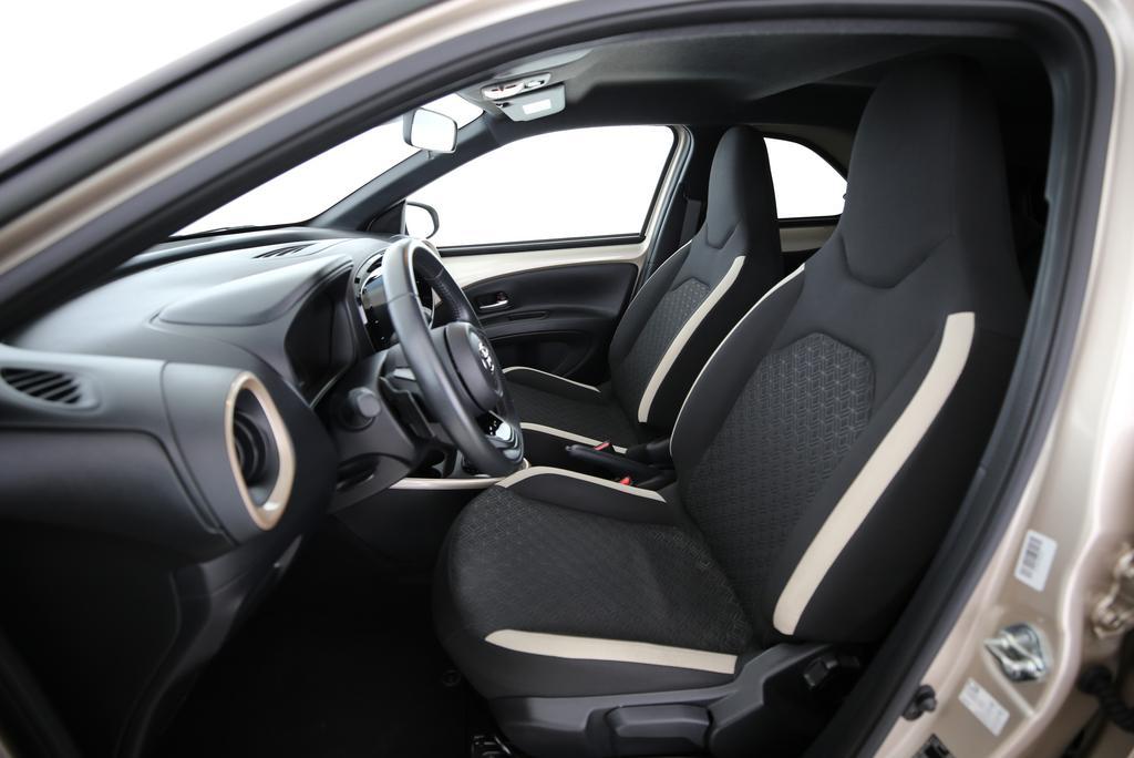 TOYOTA Aygo X 1.0 VVT-i Trend-showroom-element-3
