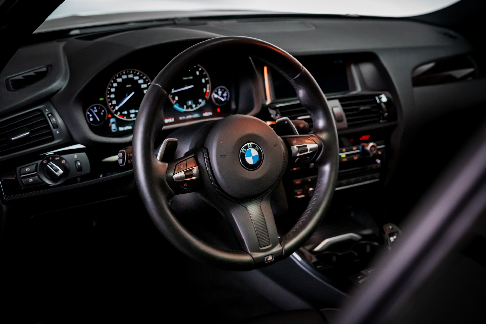 BMW X4 M40i / Head Up Display / El. Memory Sitze / Leder-image-13