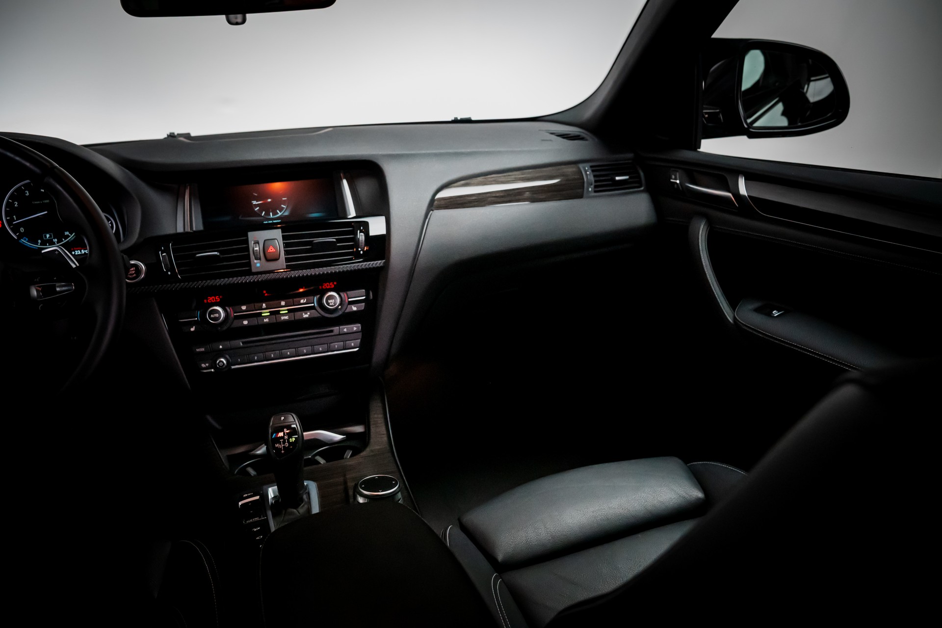 BMW X4 M40i / Head Up Display / El. Memory Sitze / Leder-image-24