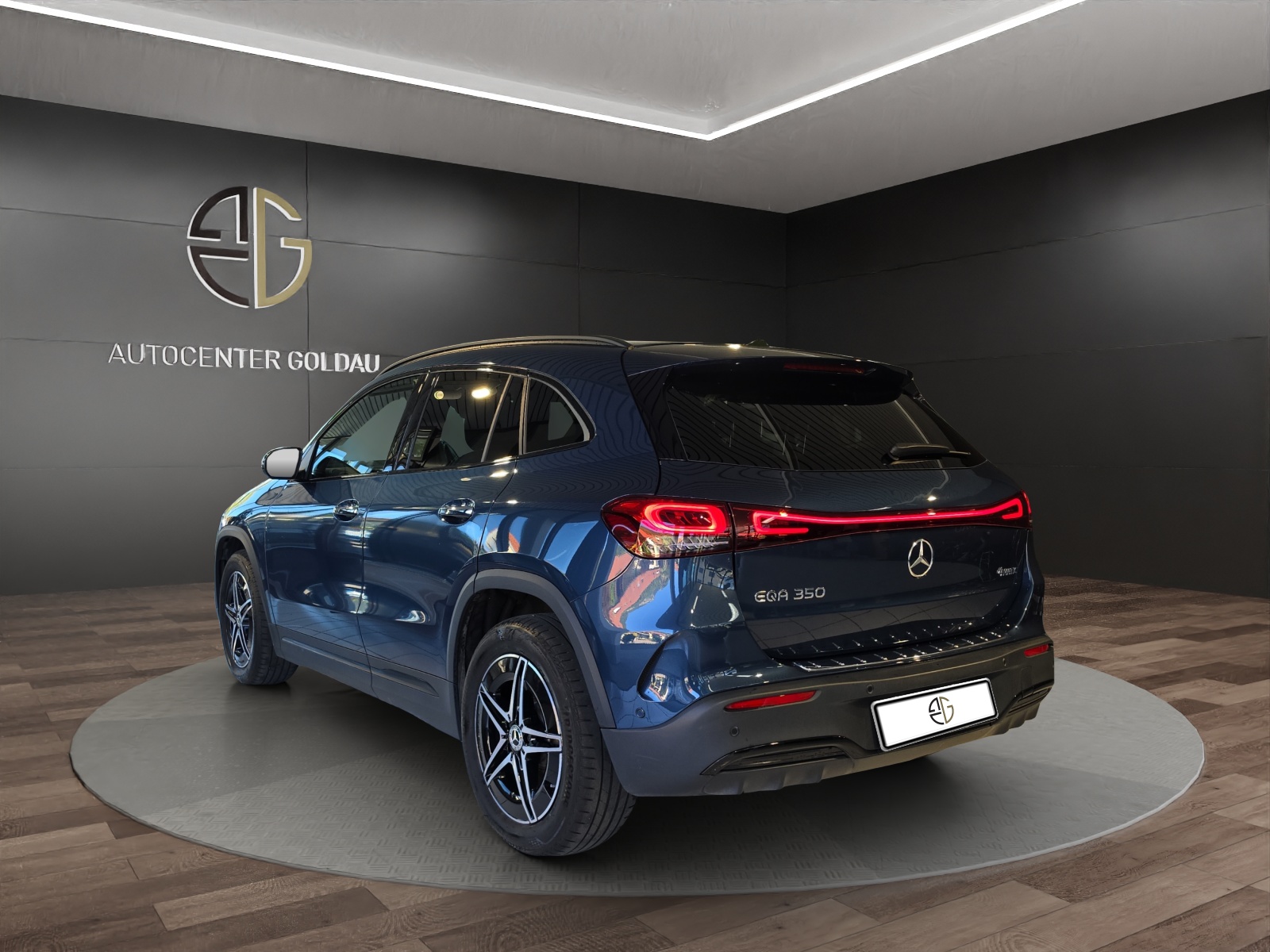MERCEDES-BENZ EQA 350 AMG Line 4Matic-showroom-element-1