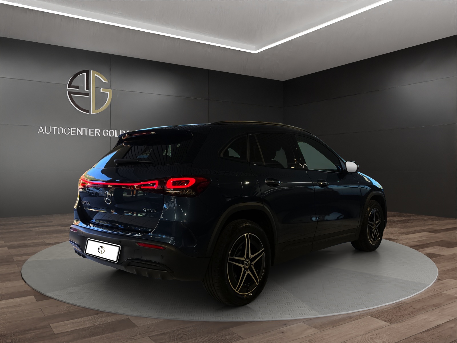 MERCEDES-BENZ EQA 350 AMG Line 4Matic-showroom-element-3