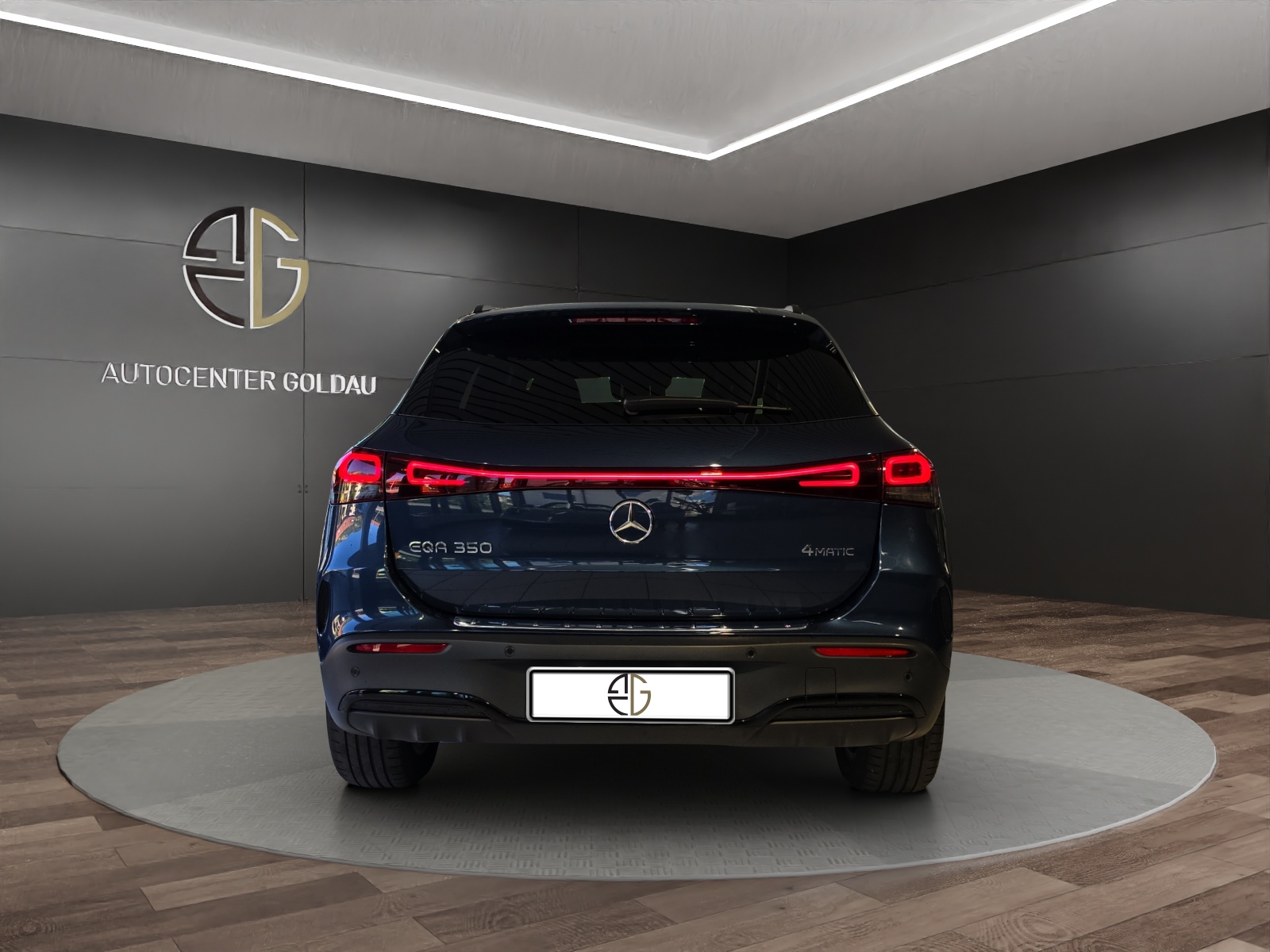 MERCEDES-BENZ EQA 350 AMG Line 4Matic-showroom-element-2