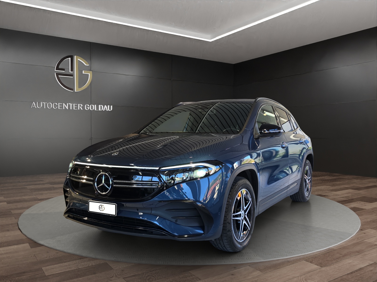 MERCEDES-BENZ EQA 350 AMG Line 4Matic