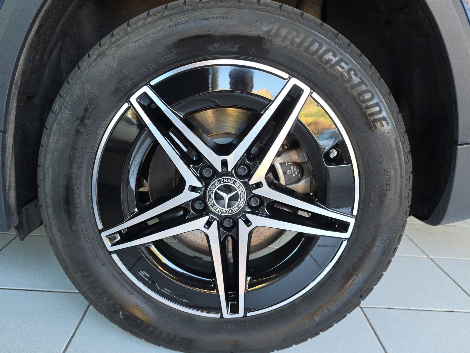 MERCEDES-BENZ EQA 350 AMG Line 4Matic-image-18
